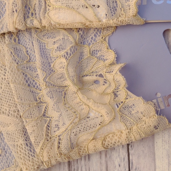 NEW Claire Fishnet Gloves Cream Beige - Picture 5 of 7